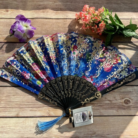 Quiet Luxury Boutique Other - 💋 Fold Fan Gold Glitter Lace Asian hand fan blue